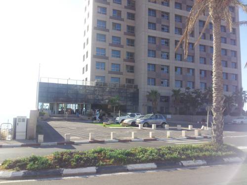 Фото 
Almog Apartments
