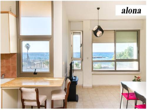 Фото 
Olga Beach Apartments
