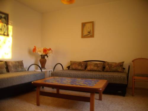 Фото 
Yafo 82 Guesthouse
