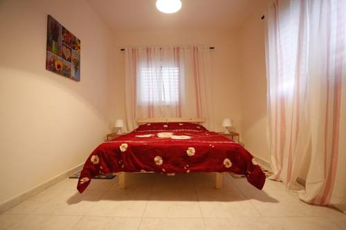 Фото 
Israrent4u
