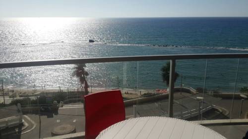 Фото 
Spat Rooms
