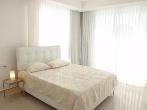 Фото 
Ramat Poleg Apartment
