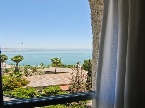 Фото 
The Wonderful Lake View Apartment
