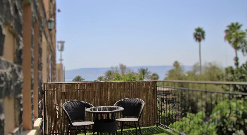 Фото 
Marine Heights Suites
