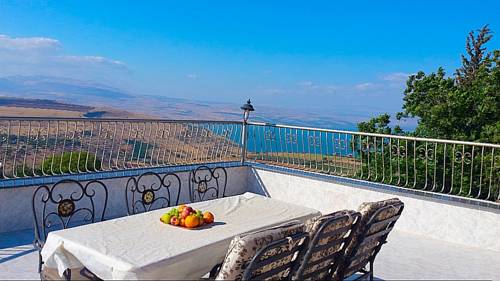 Фото 
Lena&#39;s Beach Apartment
