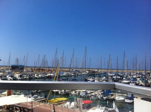 Фото 
Hen Street Apartment
