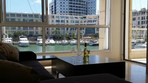 Фото 
Sunlight Holiday Apartment
