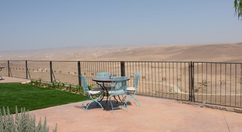 Фото 
Aurora Apartment
