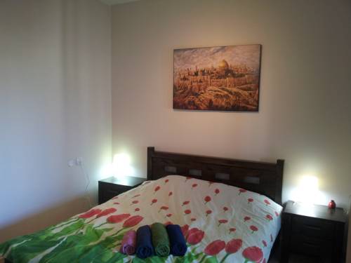 Фото 
Incom Studios
