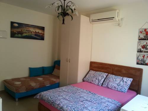 
The Well Guesthouses - Home in the Old City
