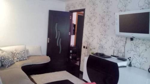 Фото 
Anri House
