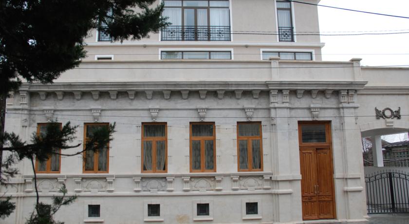 Фото 
Apartment in the center of Kutaisi
