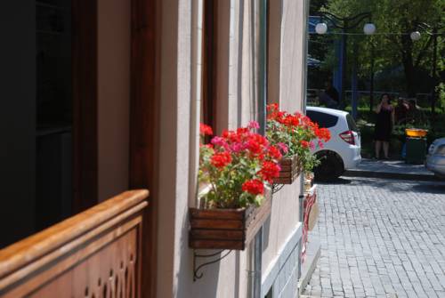 Фото 
Shota&#39;s Guest House
