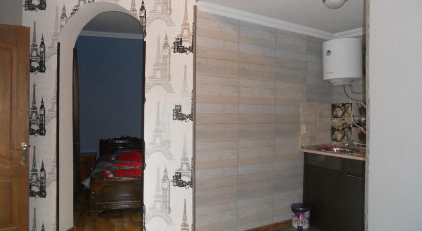 Фото 
Guest House on Saakadze St. 36
