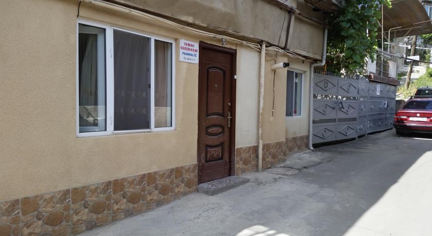 Фото 
Mariko Guest House
