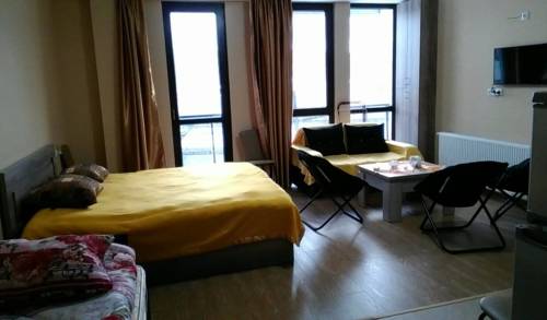 Фото 
Apartment on Kazbegi 17
