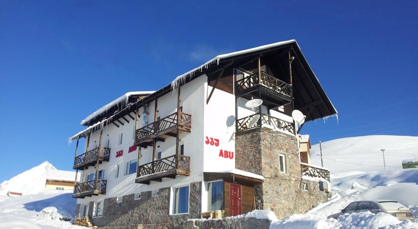 Фото 
Rider&#39;s House
