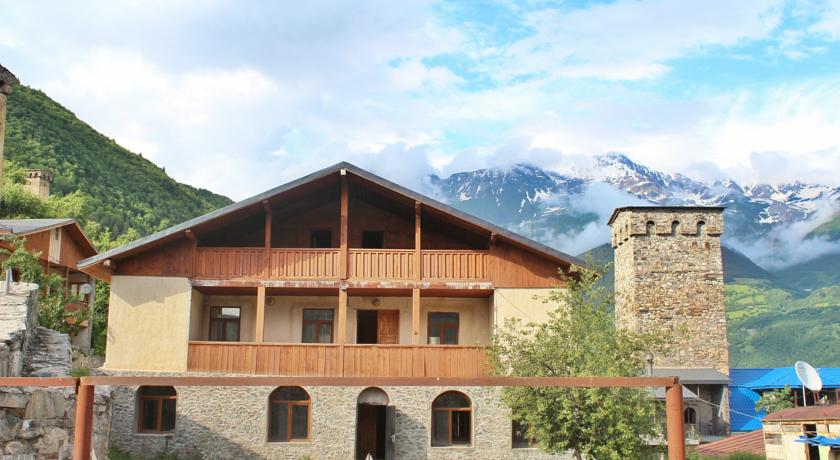 Фото 
Семейный Гастро-отель Лалета 
