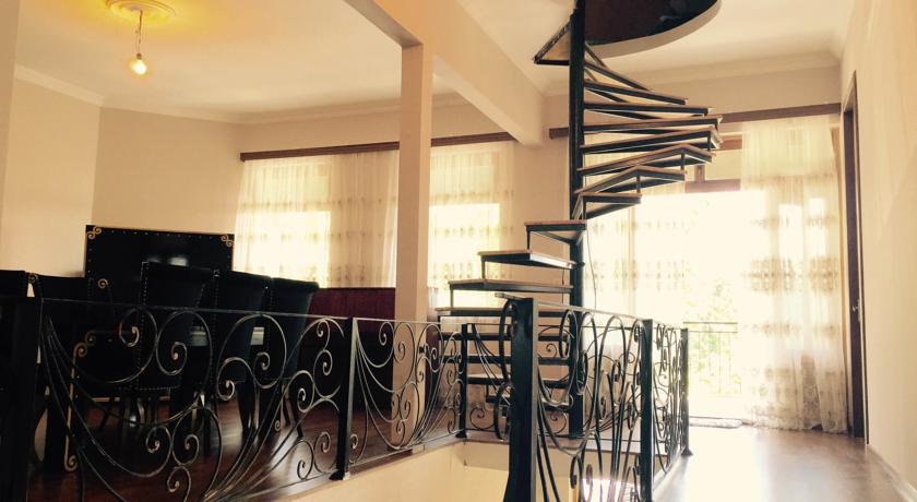 Фото 
Guest House on Tamar Mephe 14
