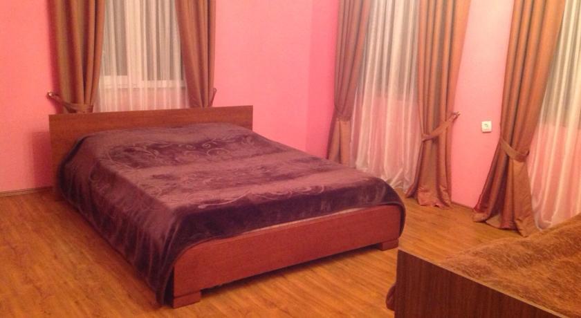 Фото 
Merabi Guest House
