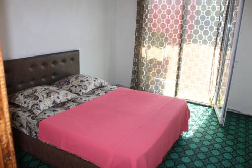 Фото 
Orange House
