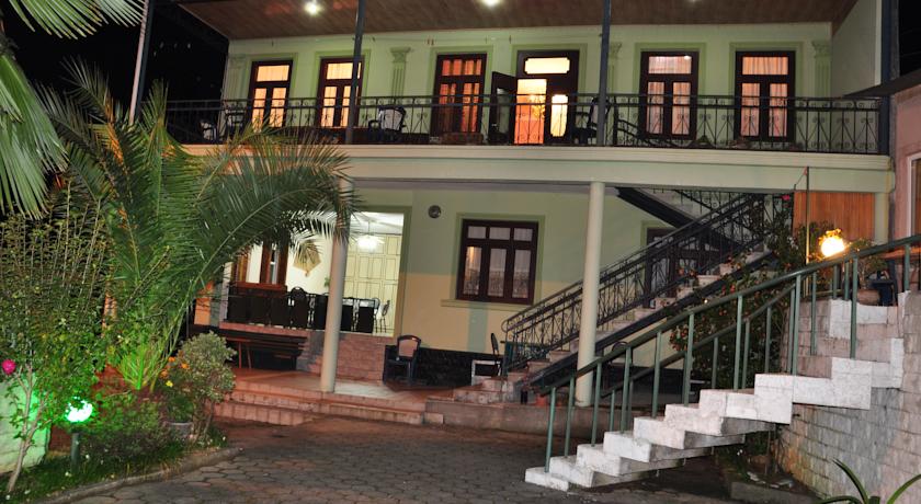 Фото 
Vizitori Hotel
