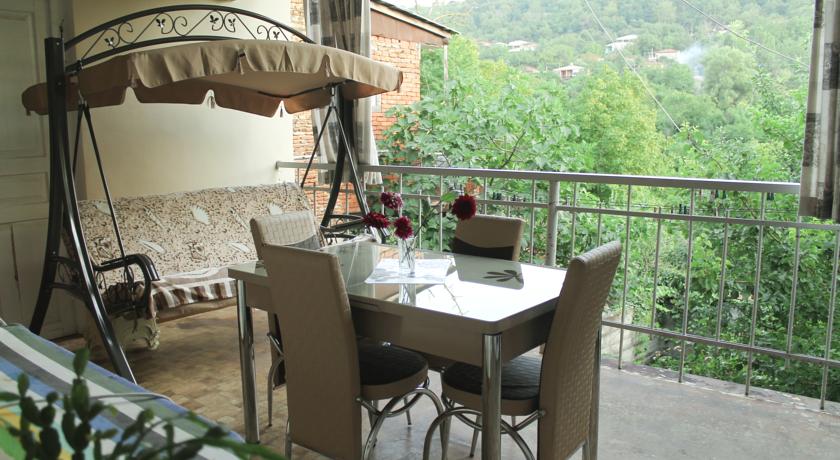 Фото 
Hotel Guglux
