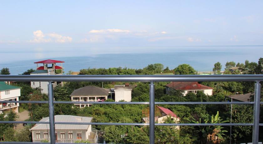 Фото 
Entire Home by the sea
