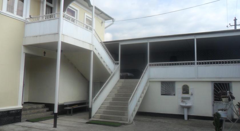 
Central Hotel

