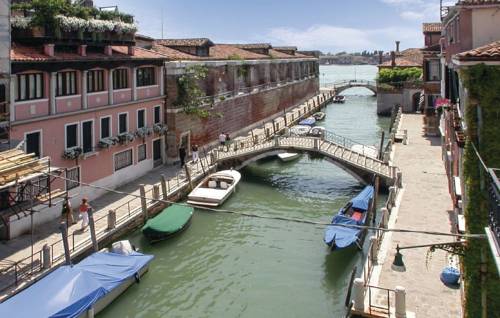 Фото 
Correra 241 Lifestyle Hotel
