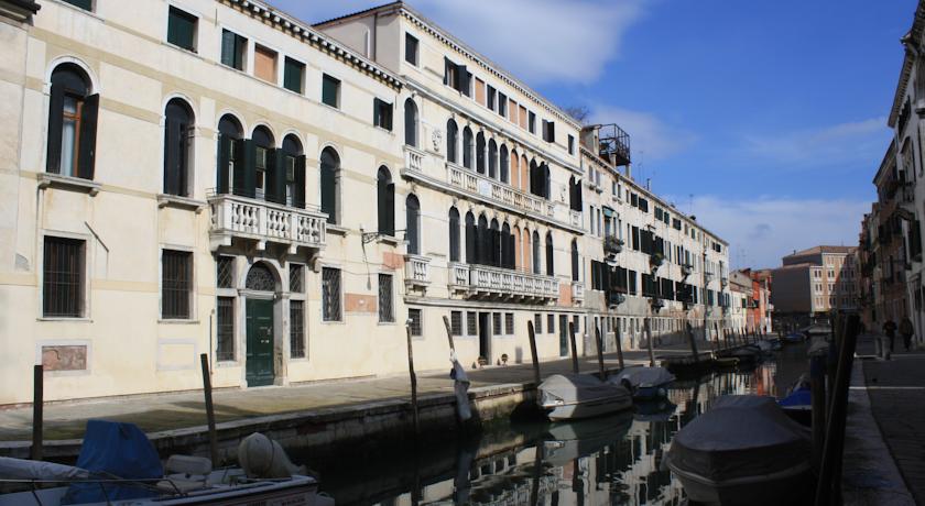 Фото 
B&B della Corte
