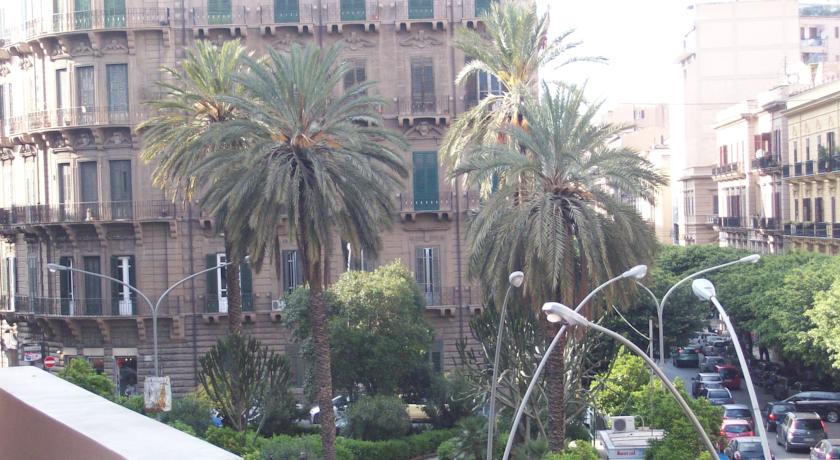 Фото 
Hotel Augustus
