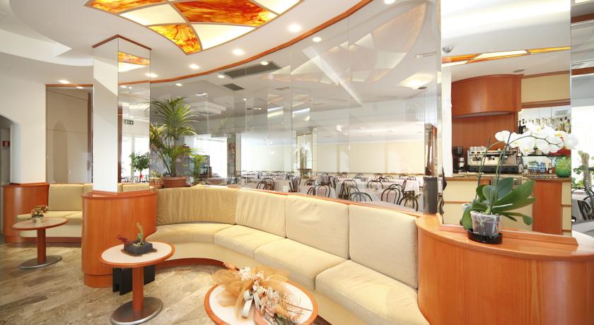 Фото 
Gallery Room
