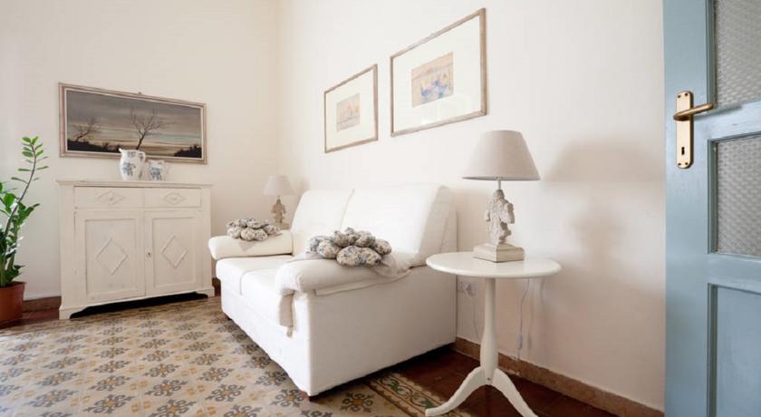 Фото 
NH Torino Santo Stefano
