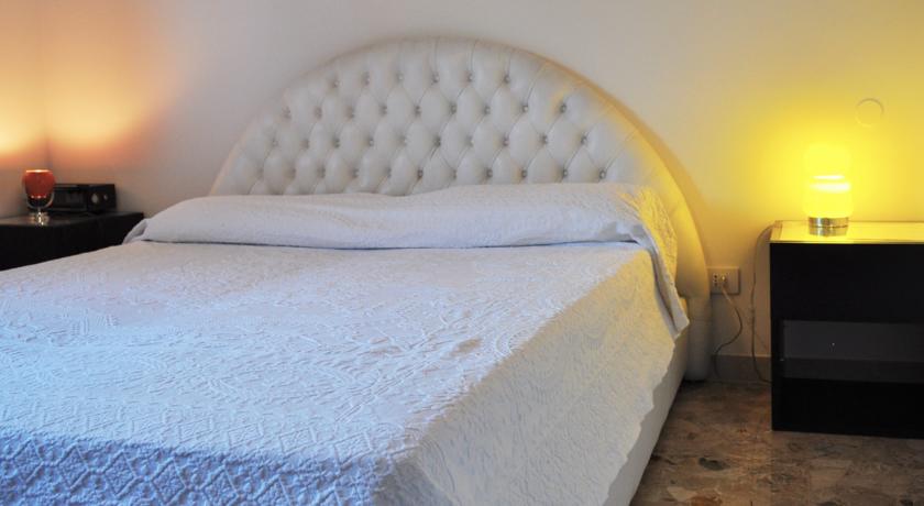 Фото 
Hotel Urbani
