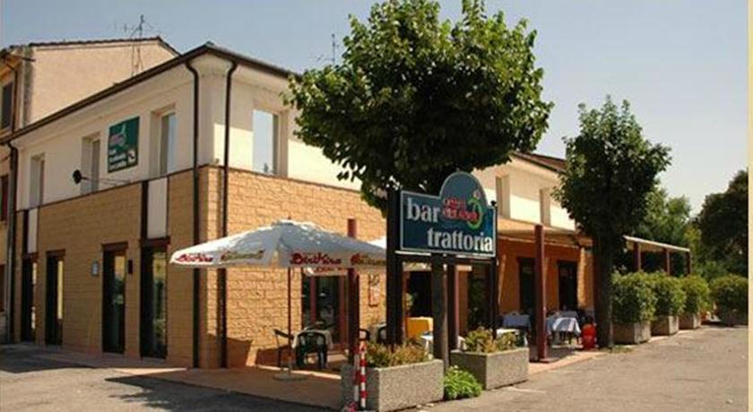 Фото 
Hotel Diplomatic
