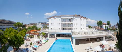 Фото 
Catty Cats Garden Hotel
