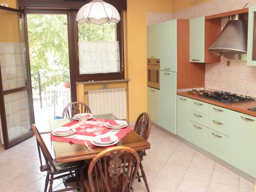 Фото 
Etna Suite Rooms
