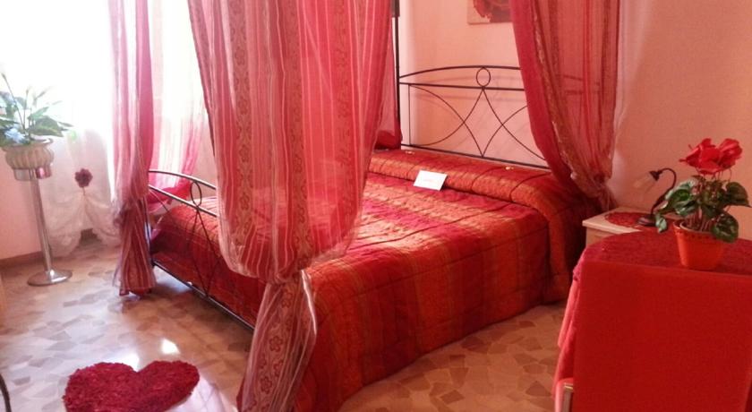 Фото 
Hotel Cavalieri Palace
