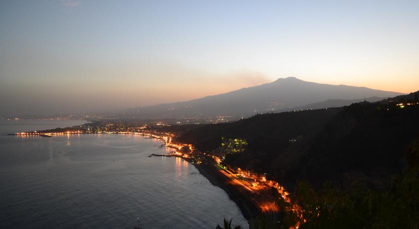 Фото 
Botton d&#39; Oro Gombito 3
