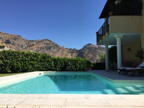 Фото 
Vip Bergamo Apartments
