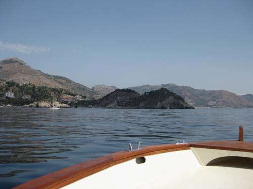 Фото 
La Castellana Loft Hotel
