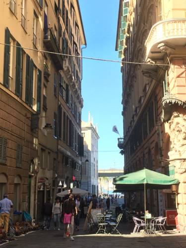 Фото 
Alysia Apartment
