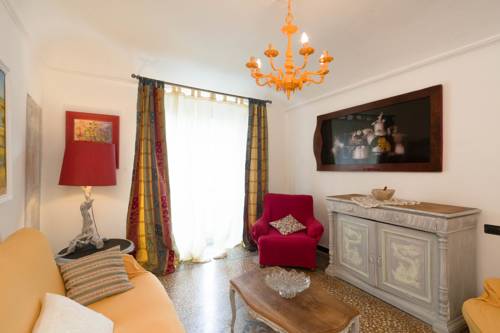 Фото 
Hotel Cairoli
