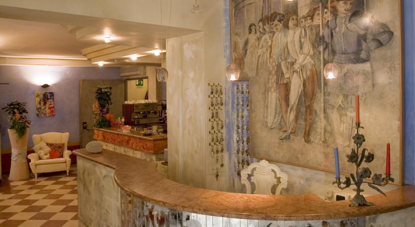 Фото 
Hotel Ibis Padova
