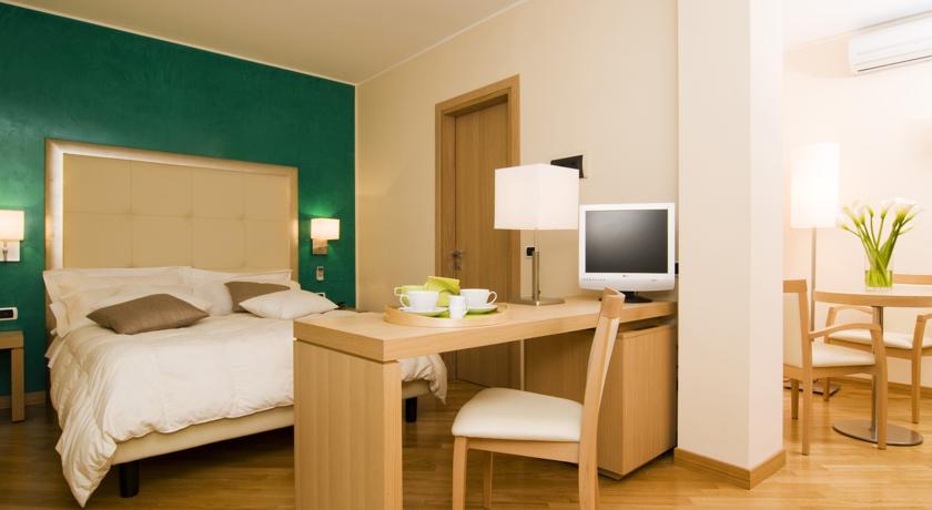 Фото 
Green Fields
