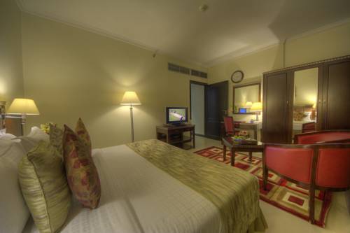 Фото 
Royal Crown Suites
