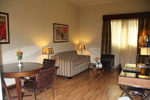 Фото 
Al Bustan Hotel Flats
