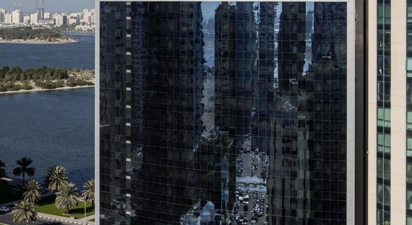 Фото 
Al Amwaj Hotel
