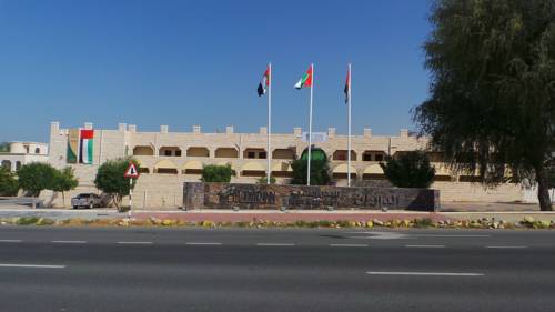 Фото 
Emirates Springs Hotel Apartments
